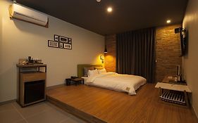 Hotel Gray
